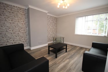 2 bed flat, Mauldeth Road West, Withington, Manchester, M201AB - Image 1